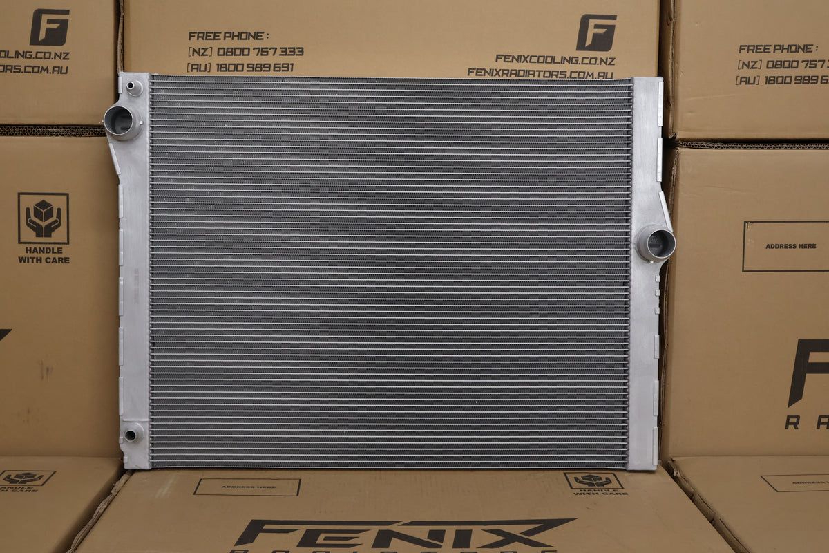 BMW 750i / 750Li V8 Petrol Radiator (MAR/2009 - OCT/2015). — Fenix ...