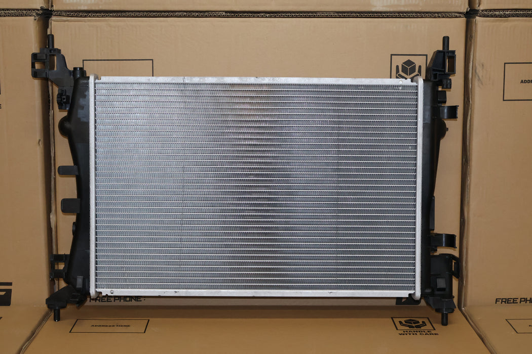Fiat Punto 1.4 4cyl Non Turbo Petrol Radiator (JUL/2006 - MAY/2010).