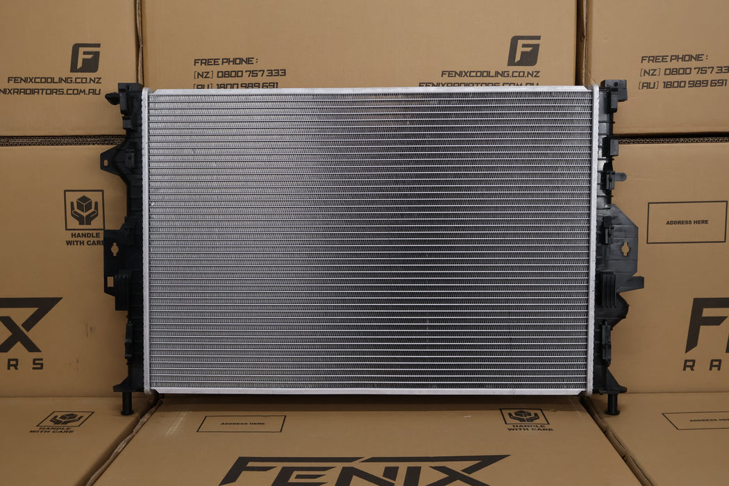 Land Rover Freelander 2 Radiator (OCT/2006 - OCT/2014). — fenixautoparts