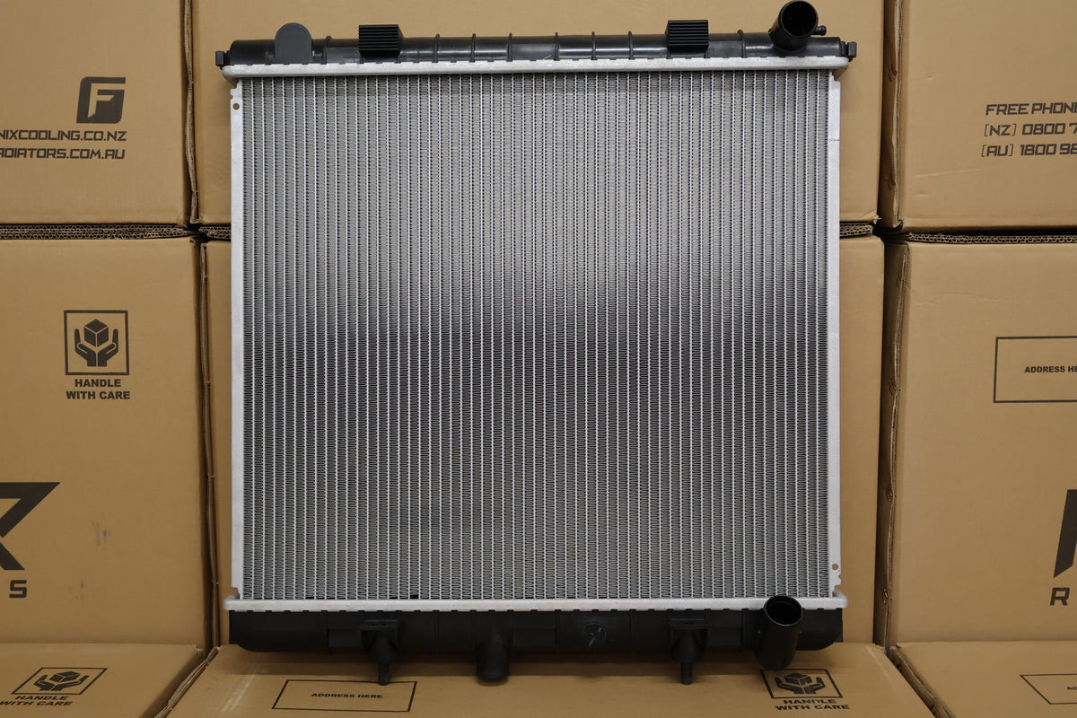 Landrover Range Rover Radiator (JUN/1998 - MAR/2002). — fenixautoparts