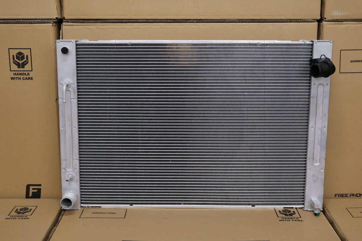 Nissan V36 Skyline 370GT Radiator & Condenser. — Fenix Radiators