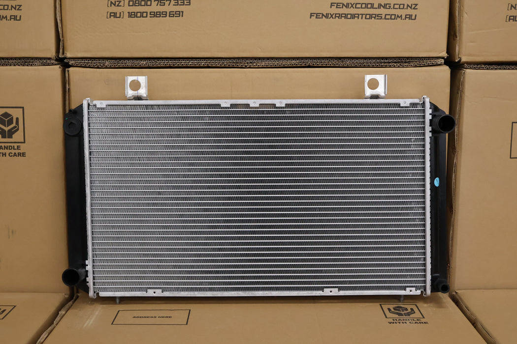 Saab Radiator Saab 900 Petrol Radiator (NOV/1986 - JUN/1994). — Fenix Radiators