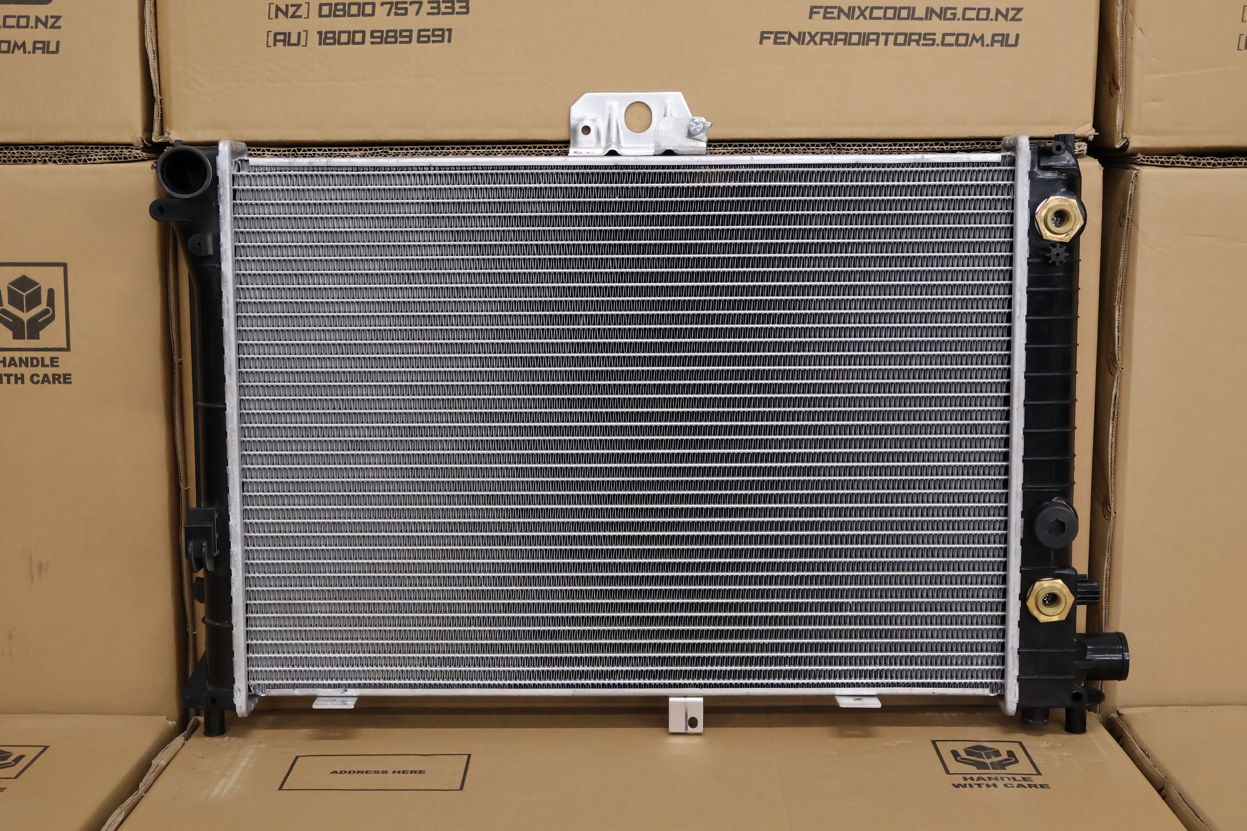 Saab Radiator Saab 9000 Petrol Radiator (MAY/1988 - AUG/1993). — Fenix Radiators