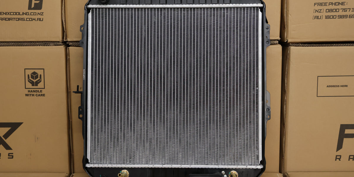 Toyota Hilux Surf LN130 Radiator (SEP/1988 - DEC/1998). — Fenix Radiators