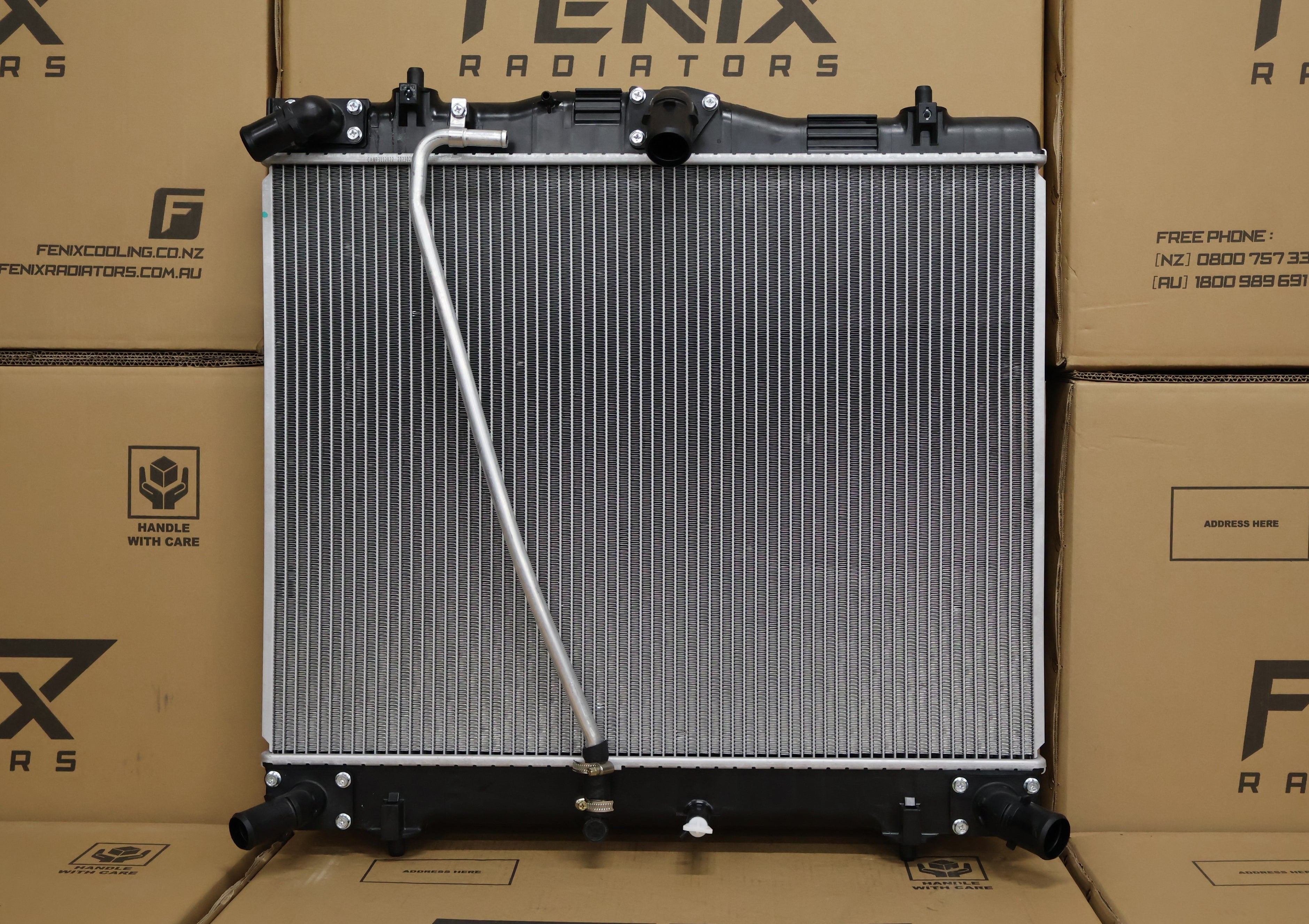 Toyota KDH Hiace Manual Radiator (AUG/2004 - 2010). — fenixautoparts
