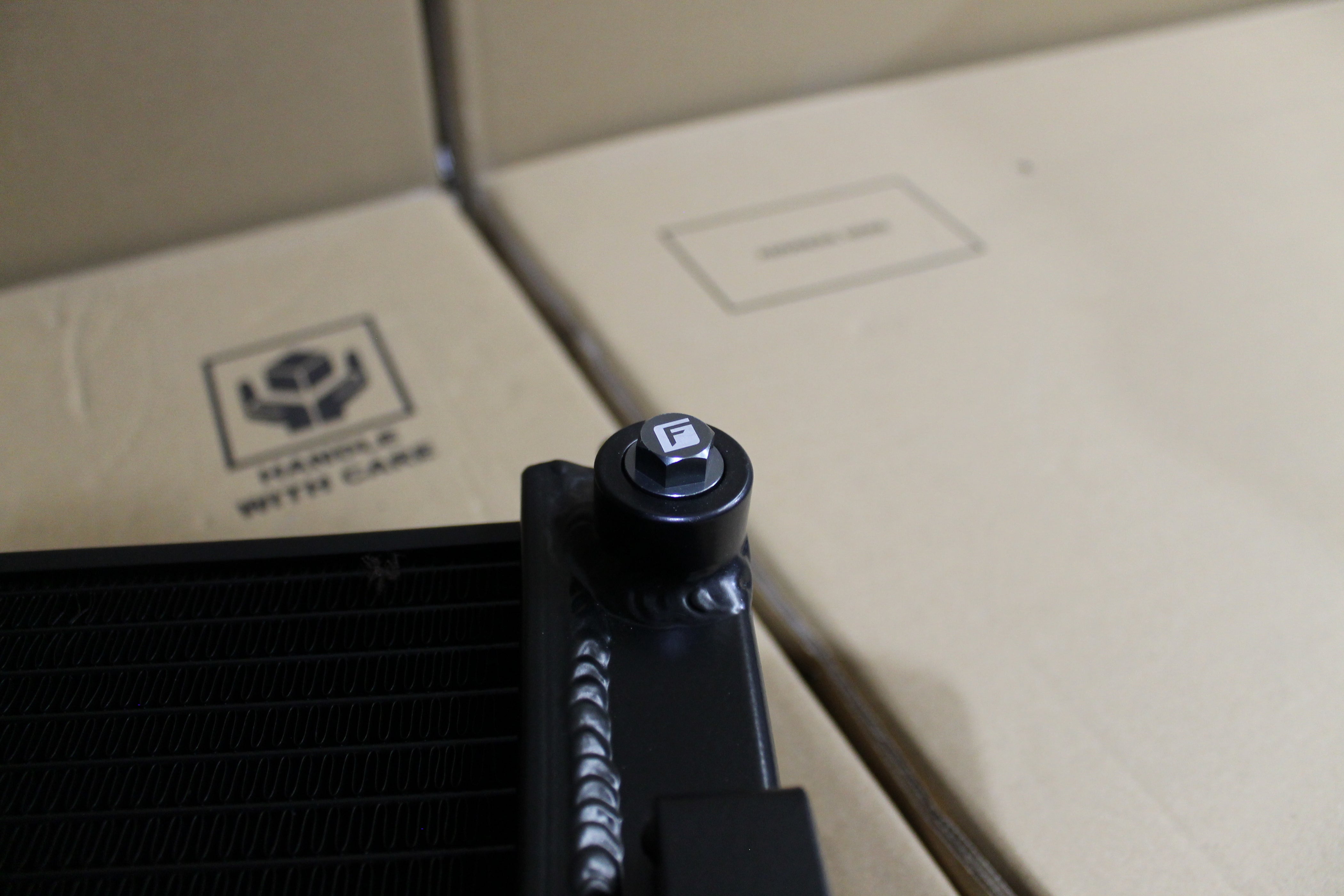 V8 Radiator Holden VZ Commodore V8 Full Alloy Performance Radiator. — Fenix Radiators