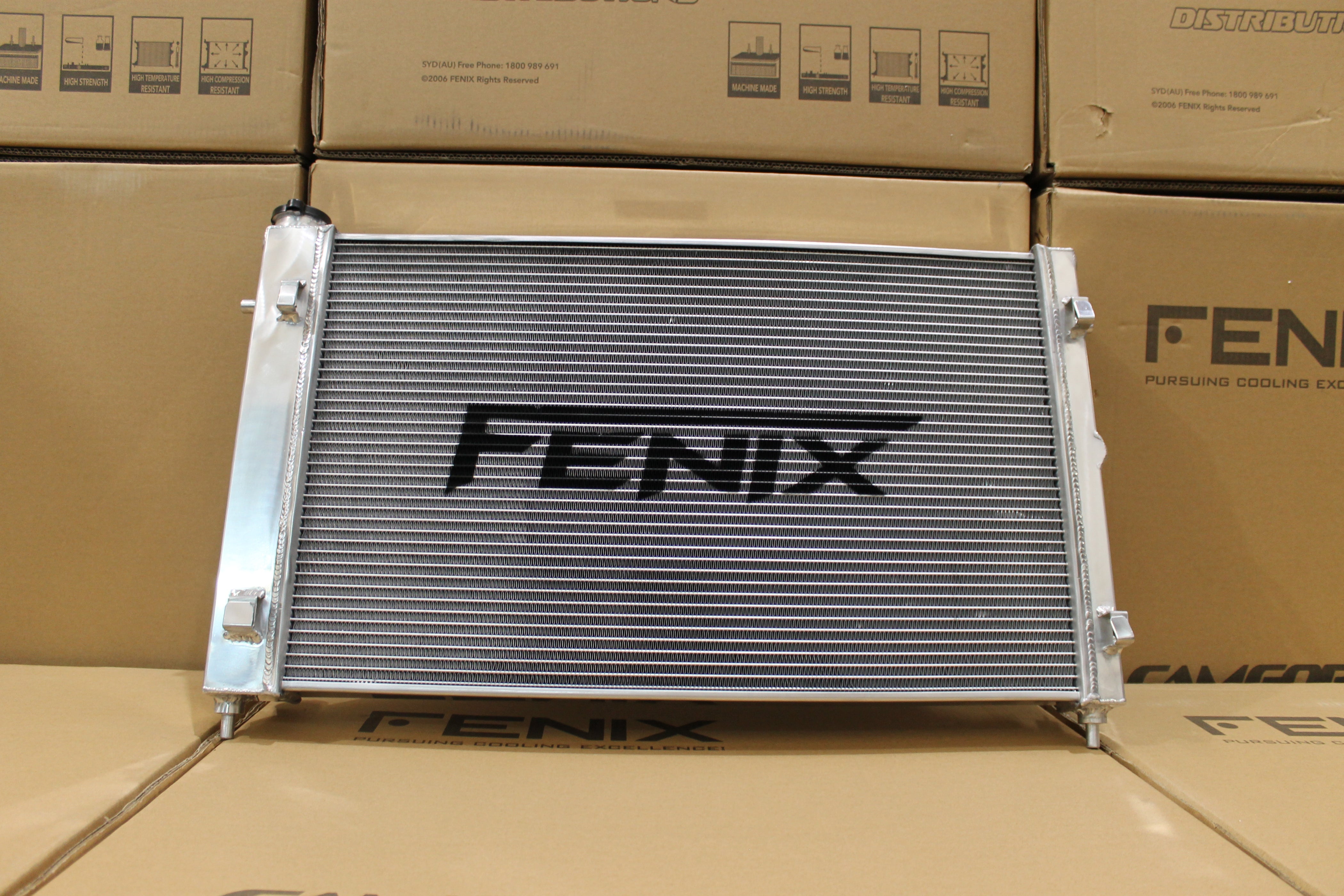 V8 Radiator Holden VZ Commodore V8 Full Alloy Performance Radiator. — Fenix Radiators