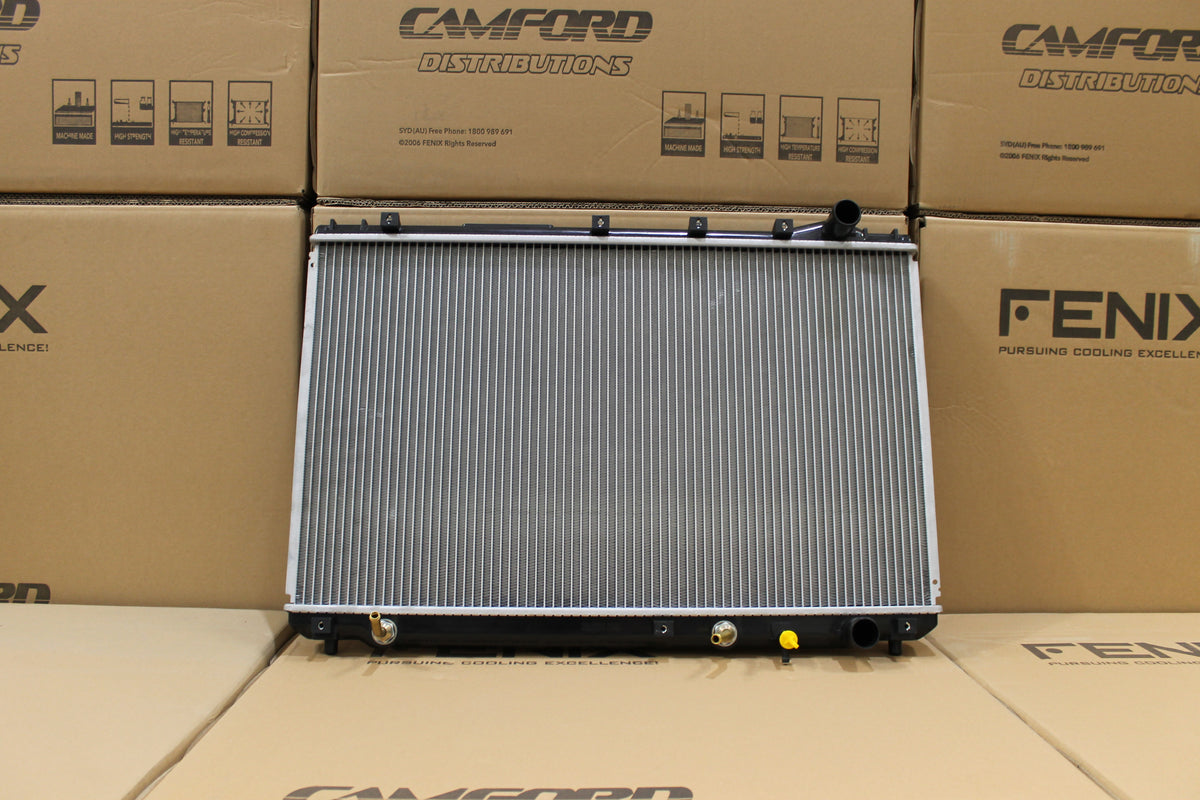 Lexus ES300 Radiator VCV10R (no filler neck on radiator). — fenixautoparts